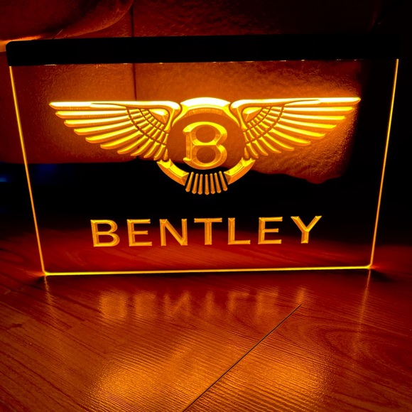 BENTLEY LED NEON GOLD LIGHT SIGN 8x12 - Picture 1 of 3